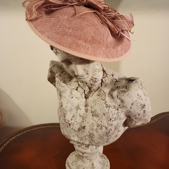 N/A Accessories - Blush Feather Hat Fascinator